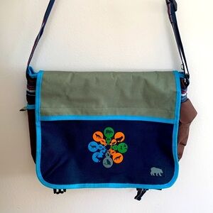 Hannah Andersson Messenger Bag